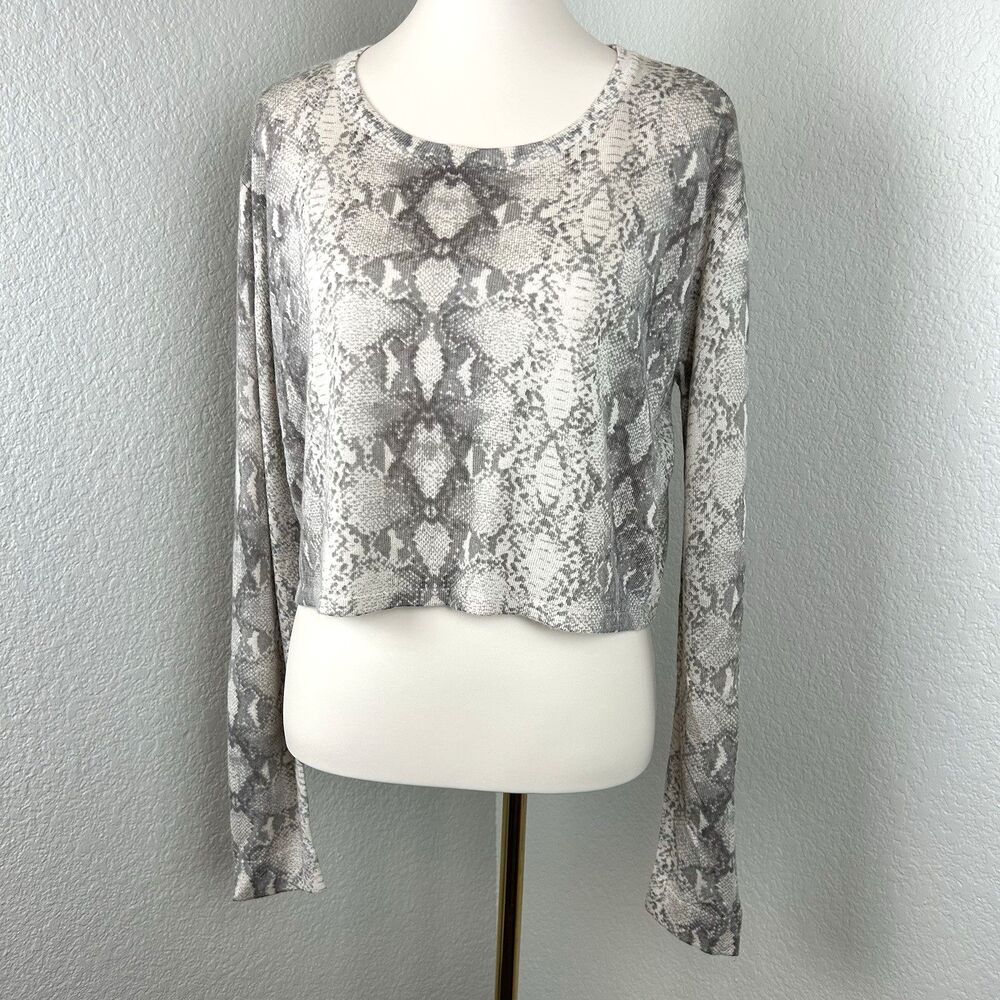 Olivaceous Women's Crop Sweater Top Long Sleeve Snake Print Lightweight Size L